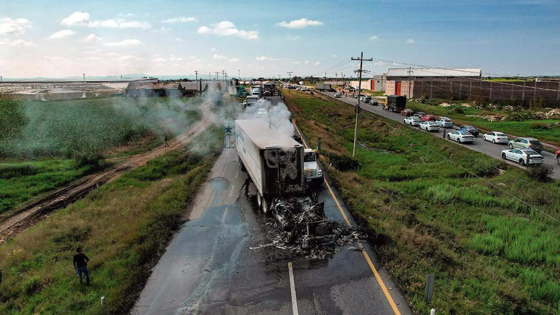 El último fin de semana de agosto, integrantes de un grupo delincuencial incendiaron vehículos en puntos carreteros de Zacatecas